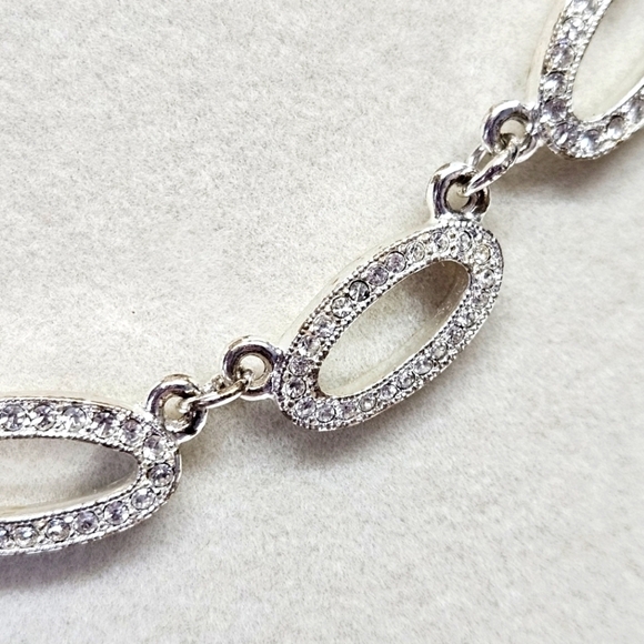 VINTAGE Napier Silver Tone Rhinestone Oval Link Signed Necklace - Picture 3 of 5